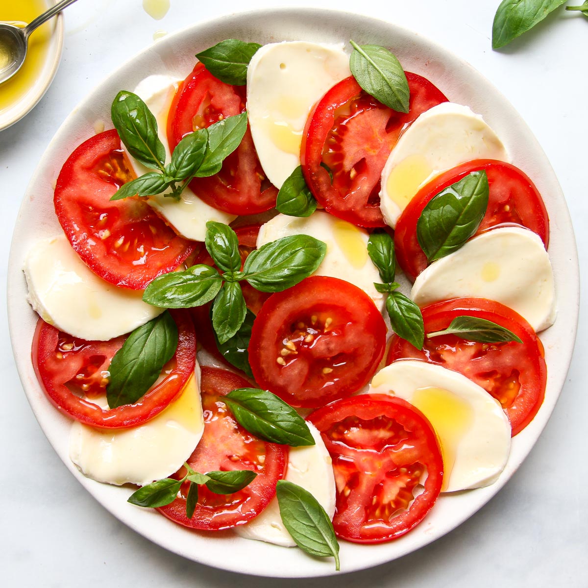 antipasto all'italiana tipico la caprese